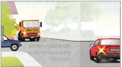 Водитель красного легкового автомобиля должен уступить дорогу: