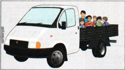 Перевозити дітей у кузові вантажного автомобіля загальною масою до 3,5 т: