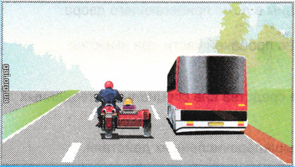 Водієві якого транспортного засобу дозволено рухатися зі швидкістю 110 км/год?