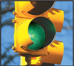 Що означає зелений миготливий сигнал світлофора?