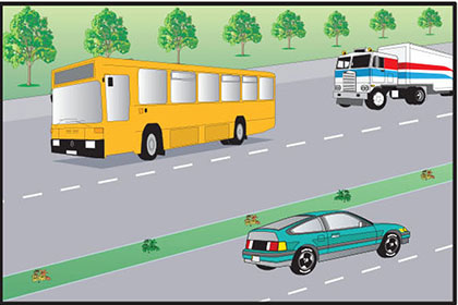 С какой максимальной скоростью разрешается движение автобусов на автомагистралях?